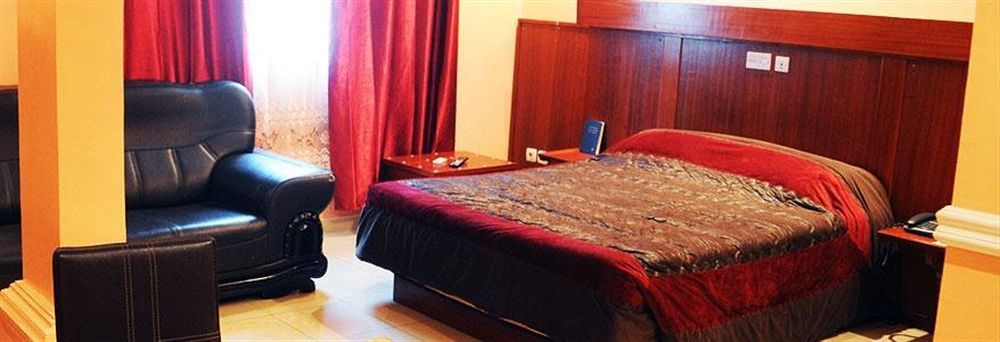 Hotel Somatel Douala Exterior foto